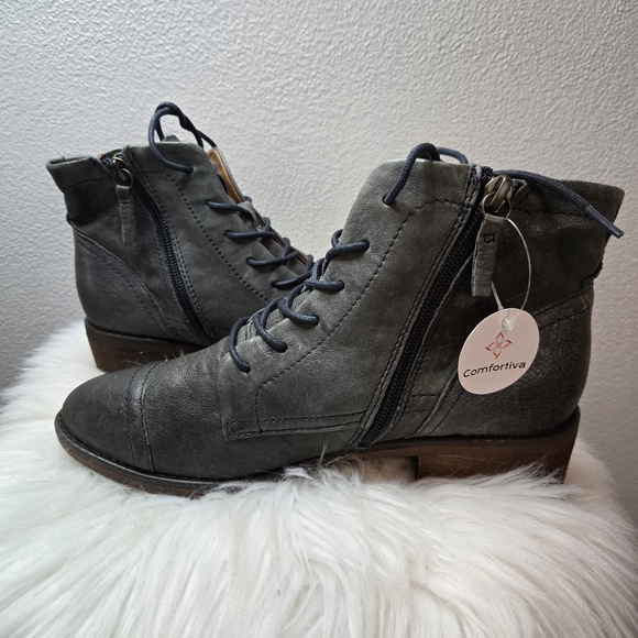 Comfortiva Cordia Women's Blue Leather Ankle Boots - Store Returns Sz 6W Ret$160 - Picture 2 of 11